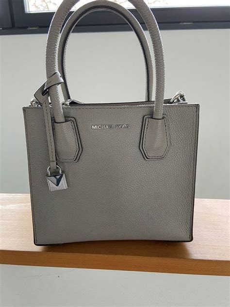 michael kors tasche grau klein|Designer.